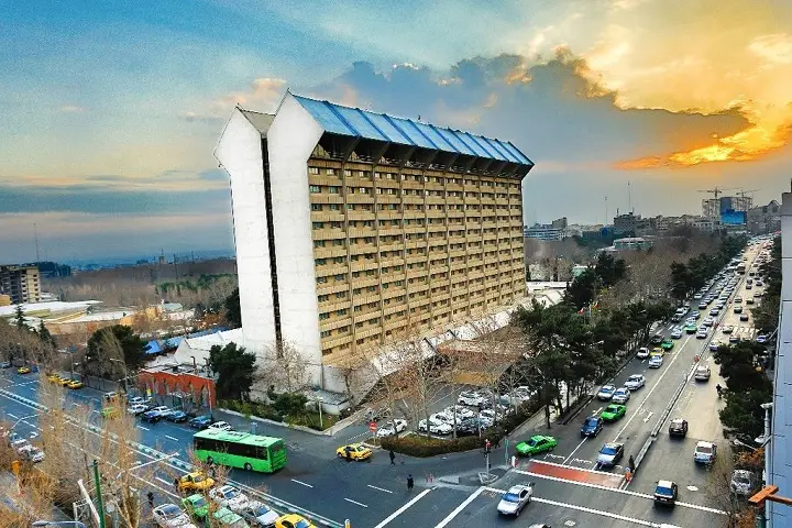 هتل لاله تهران | میزبان بلیط